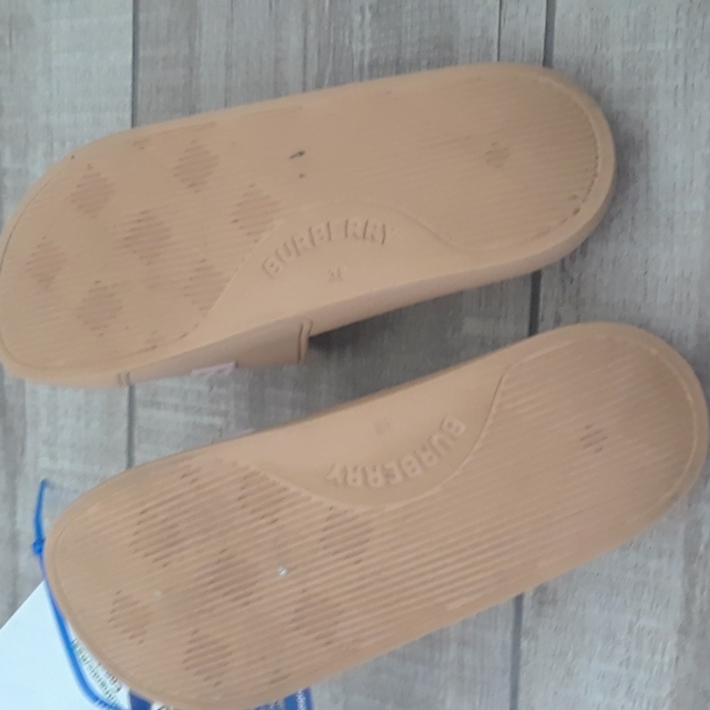 BURBERRY FURLEY LOGO SLIDES..SIZE 38 - Picture 6 of 14